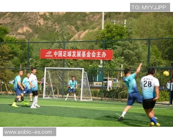 全国中学生足球赛盛况空前展现青春活力与团队精神的精彩赛事